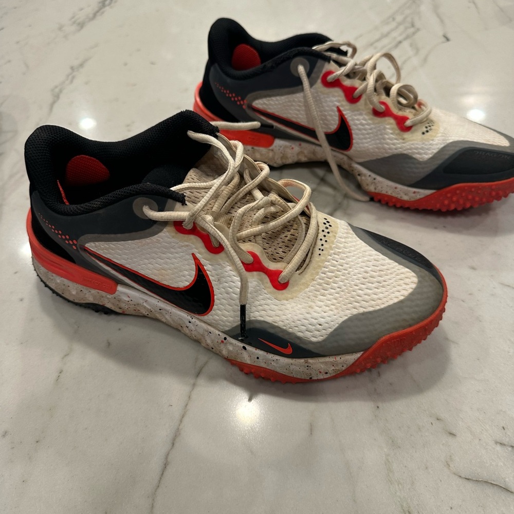 Nike Men’s Turf Training Shoes – Size 8 – Excellent Condition